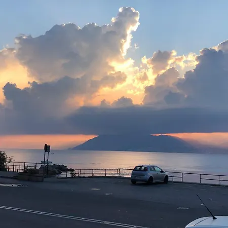 Paradiso Vista Mare Retreat Messina Buitenkant foto